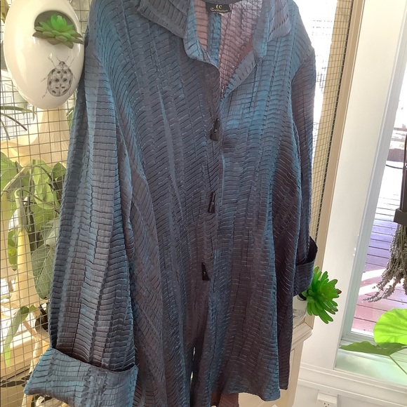 IC by Connie Blue Iridescent Metallic Pleated Blouse Jacket XL - Picture 5 of 7